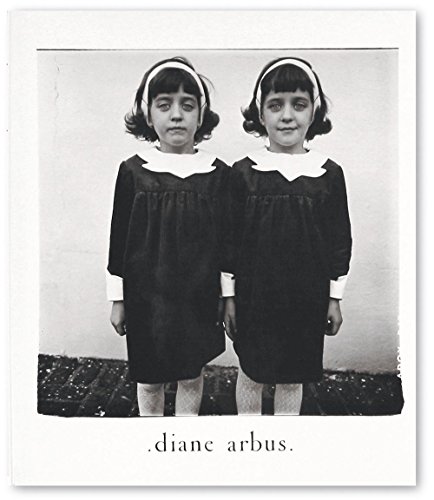 『Diane Arbus: An Aperture Monograph』の装丁・表紙デザイン